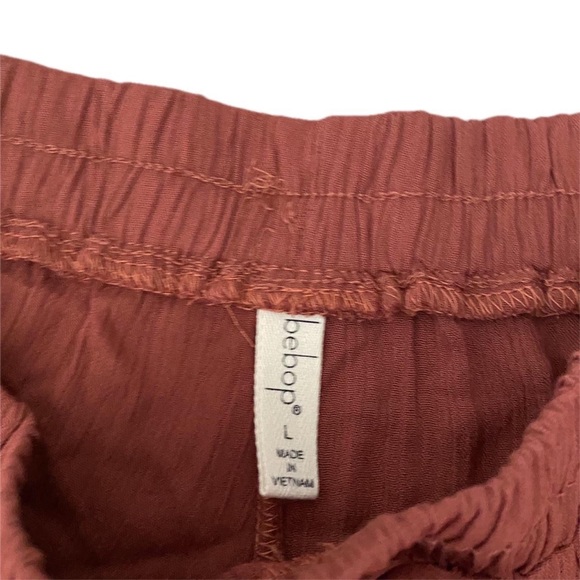 Bebop rust orange flowy tie waist shorts with lace hem - size L - Picture 4 of 4